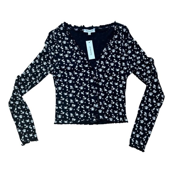NWT Francesca's Cropped Lettuce Edged Ribbed Floral Button Front Top Size Small - Picture 1 of 11